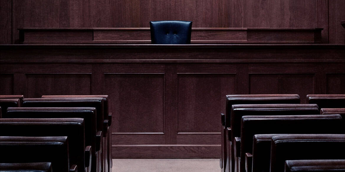 Was passiert, wenn der Angeklagte nicht zur Hauptverhandlung erscheint?